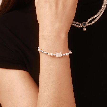 Cat Natural Baroque Pearl Bracelet