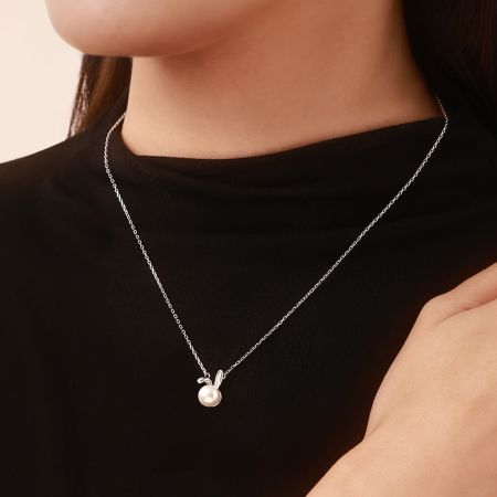 Rabbit Natural Round Pearl Necklace