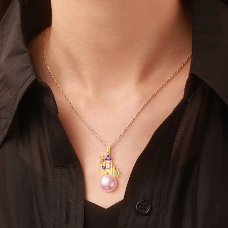 Castle Round Pearl Necklace