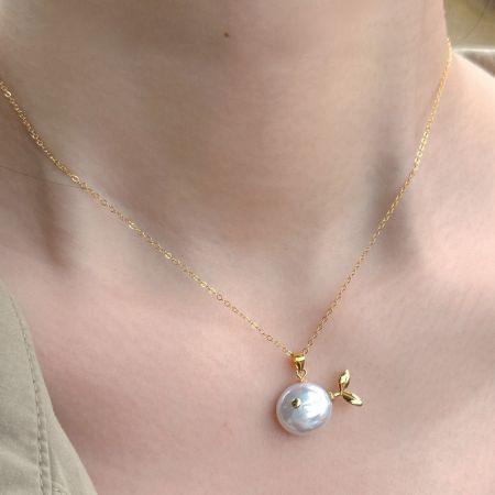 Fish Freshwater Pearl Necklace