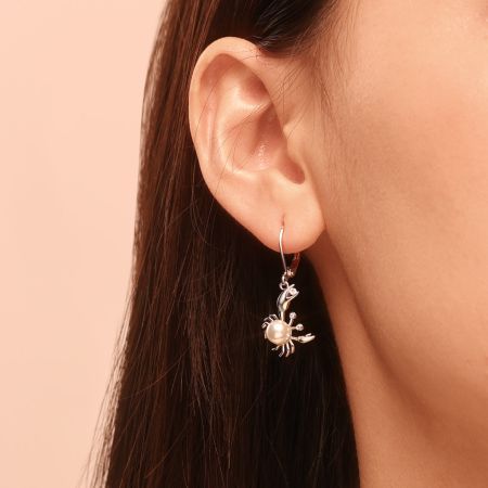 Crab Pearl Stud Earrings