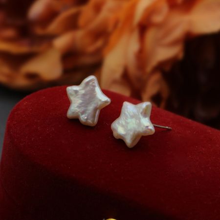 Star Freshwater Pearl Stud Earrings