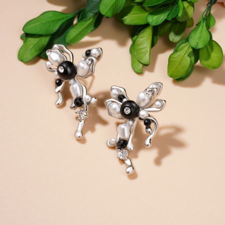Butterfly Pearl Stud Earrings