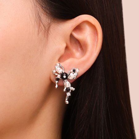 Butterfly Pearl Stud Earrings