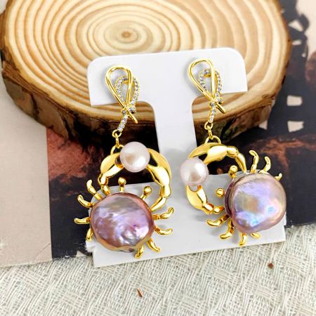 Crab Freshwater Pearl Pearl Earrings