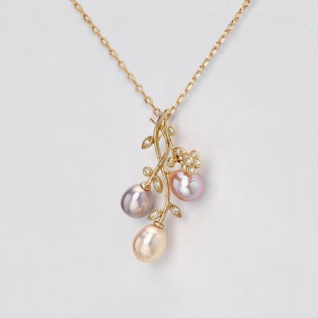 Flower Freshwater Pearl Pendant Necklace