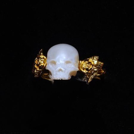 Rose Cluster Skull Ring