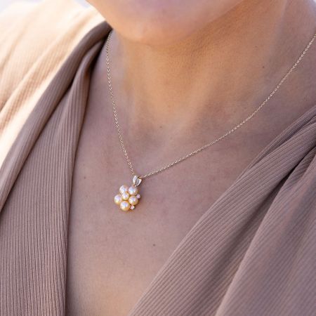 Flower Cluster Pendant Necklace