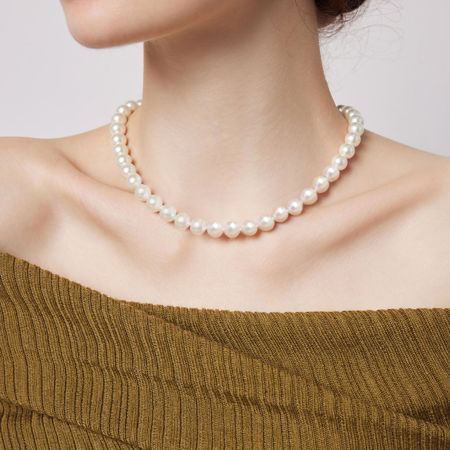 3A Quality Pearl Strand Necklace