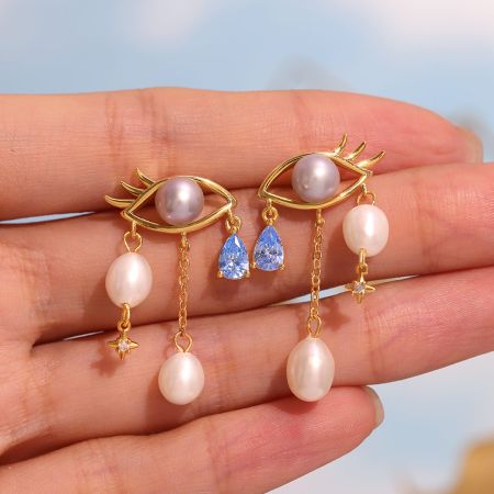 Eyes Drop Earrings
