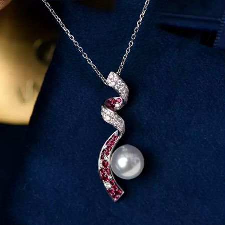 Ribbon Pendant Necklace