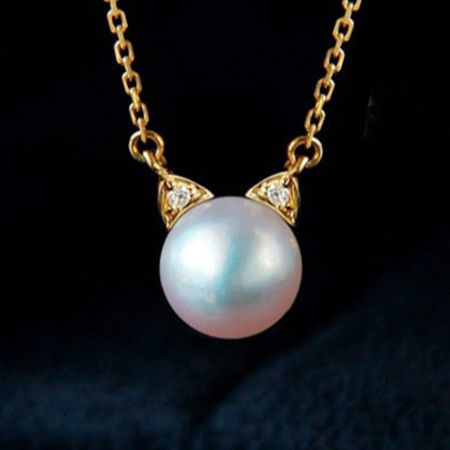 Cat Pendant Necklace