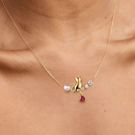 Waiting Pendant Necklace