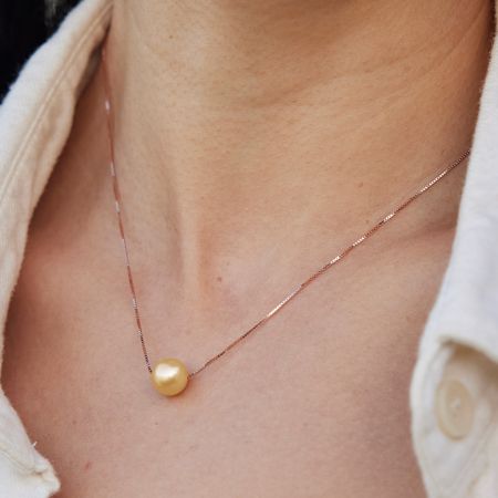 3A Quality Pearl Pendant Necklace