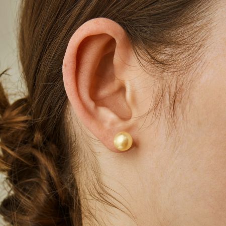 Golden Round Pearl Earrings
