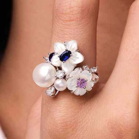 Flowers Pearl Ring