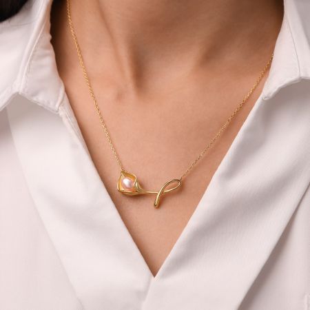 Calla Lily Pendant Necklace