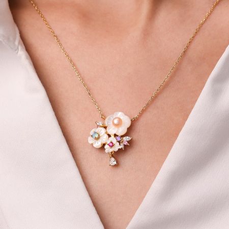 Flower Pendant Necklace