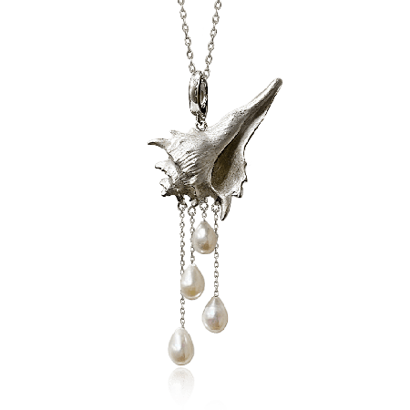 Conch Pendant Necklace