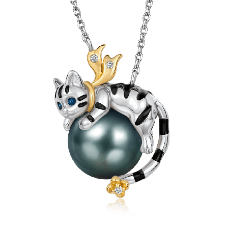Cat Pendant Necklace