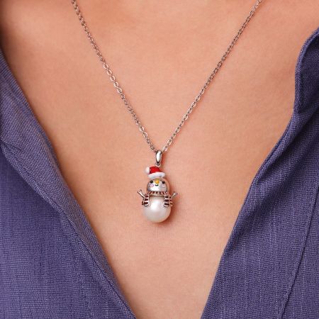 Snowman Pearl Necklace