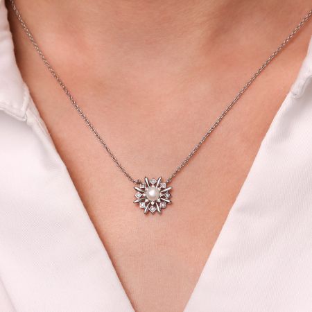 Snowflake Pendant Necklace