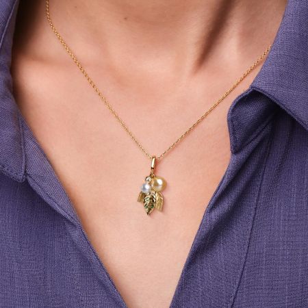 Leaves Pearl Pendant Necklace