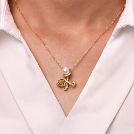 Ribbon Pendant Necklace
