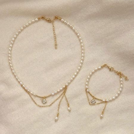 Four-leaf Clover Strand Necklace