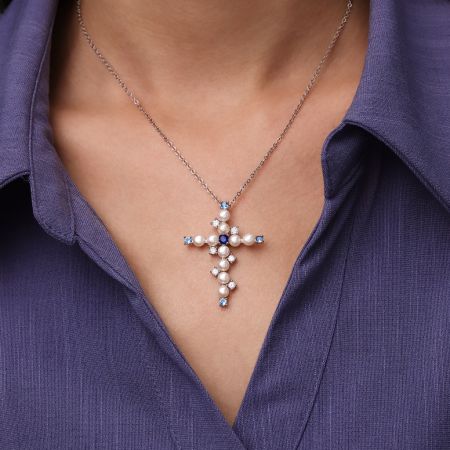 Cross Pendant Necklace